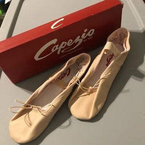 Capezio Daisy Ballet Light Pink Slippers, Size 3.5 M.